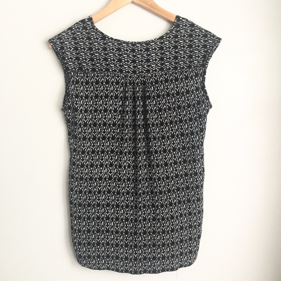 Max Studio Black & White Sleeveless Top Size Small - Picture 2 of 6